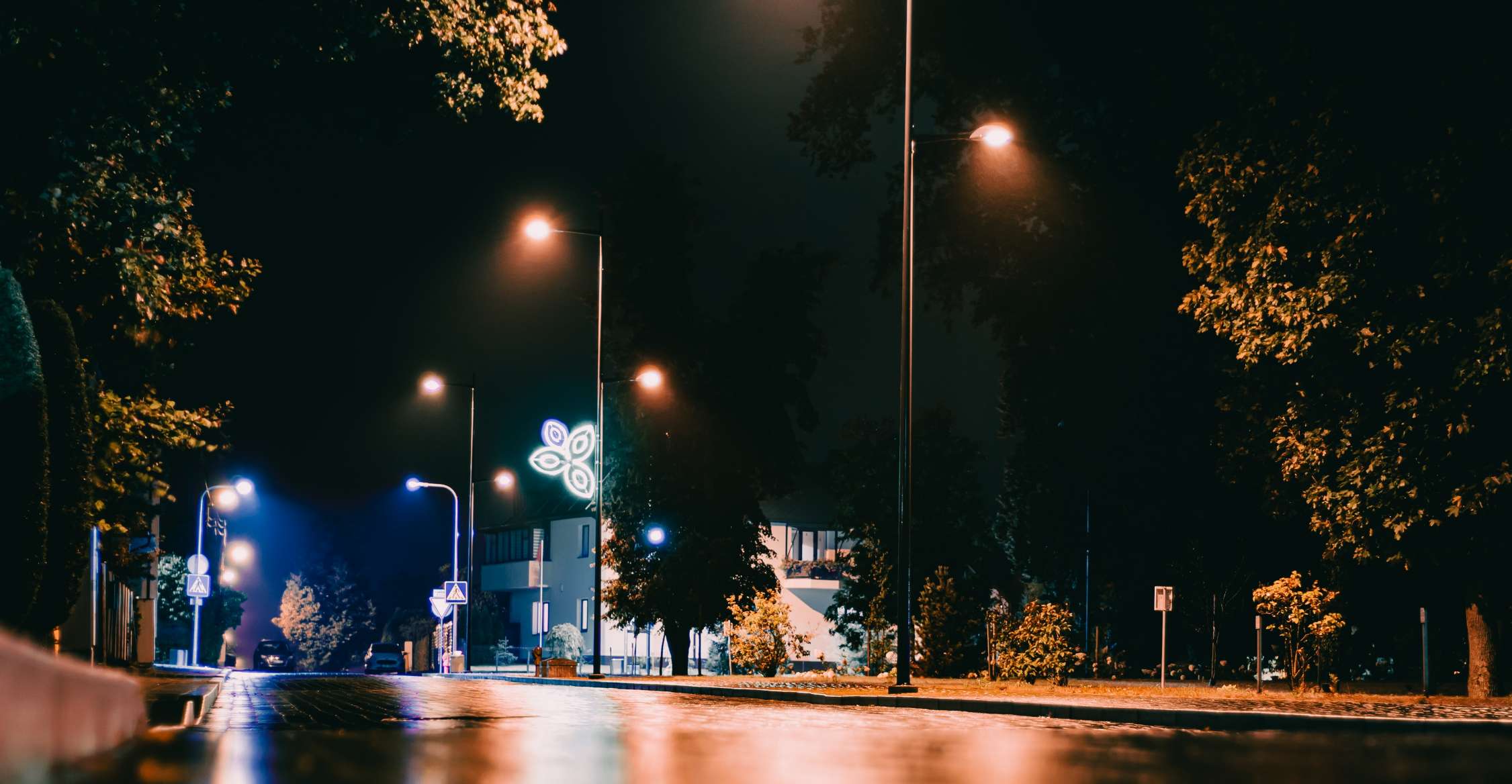 樓宇自控系統(tǒng)，弱電設(shè)備監(jiān)控，高效建筑管理，減少人工成本