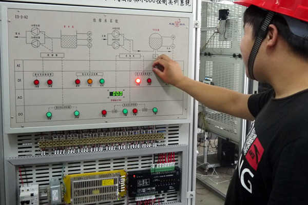 樓宇智能化系統(tǒng)安裝與調(diào)試需要專(zhuān)業(yè)化人才！(圖1)